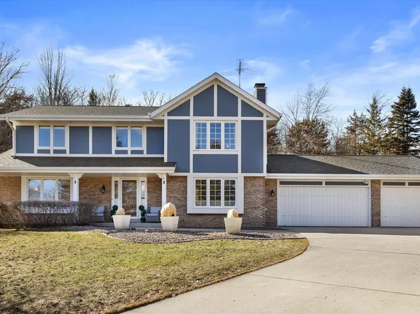 N6119 Willow Cir, Sullivan, WI 53178