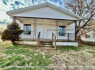 1224 Washington Ave #A, Boonville, IN 47601