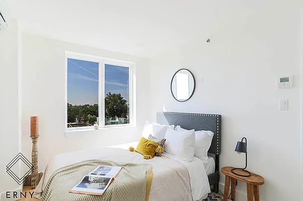 Rented by ERNY LLC | media 7