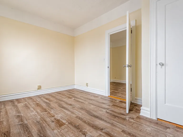 71-06 Grand Ave #3R — Photo 3