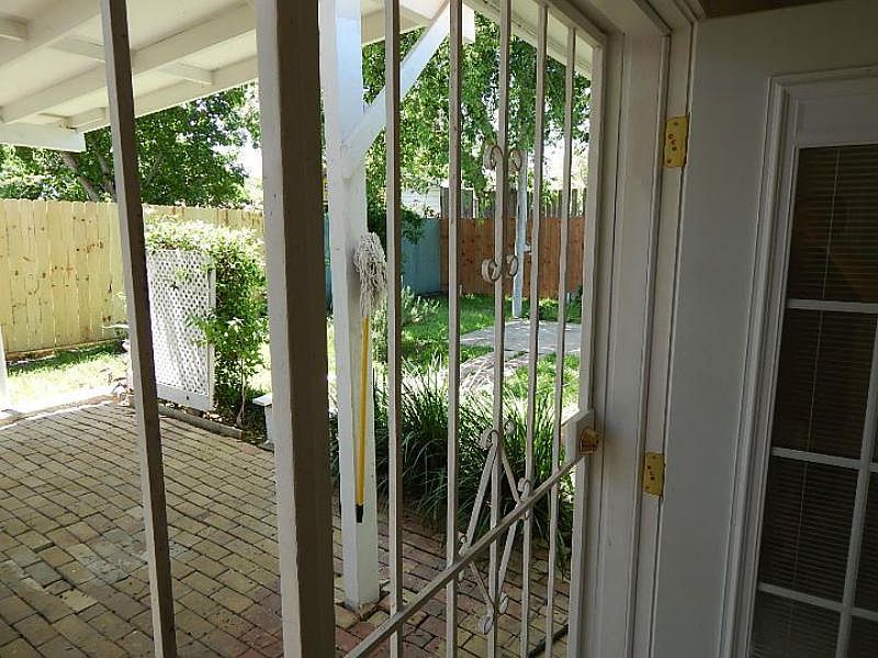 1st image of 4601 Larkspur Ln