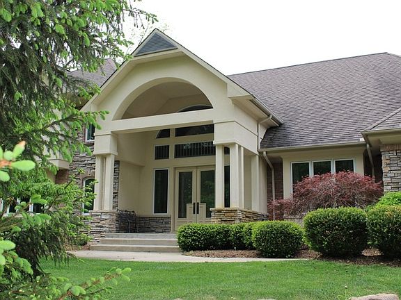 2nd image of 350 Brookwood Dr