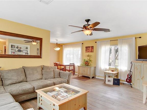 2nd image of 412 E Drury Ave