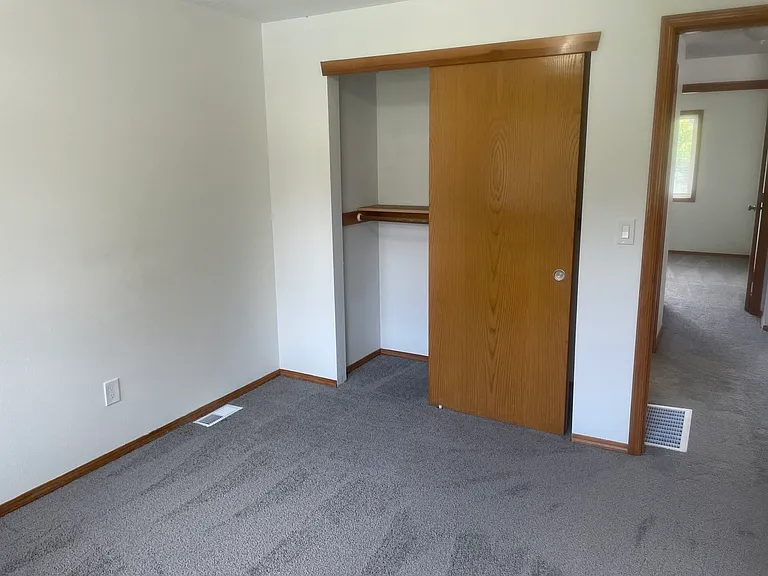4264 SE Oak St — Photo 17