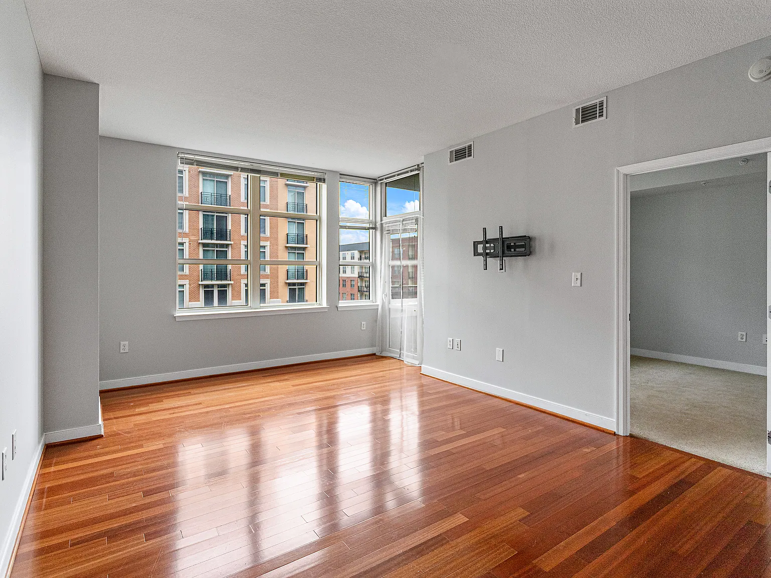 157 Fleet St — Photo 2