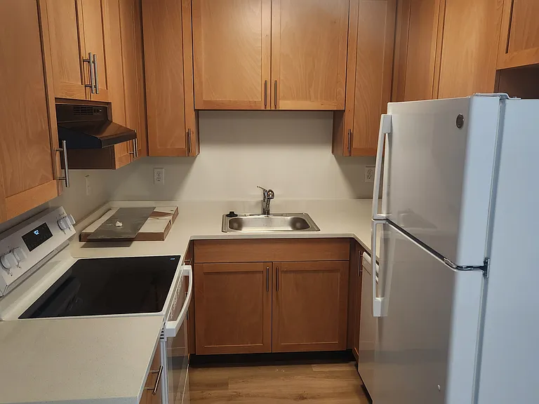 550 SE 60th Ave #106 — Photo 5