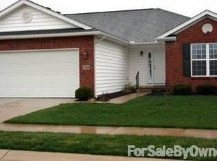 7308 Country Meadows Ln, Plain City, OH 43064
