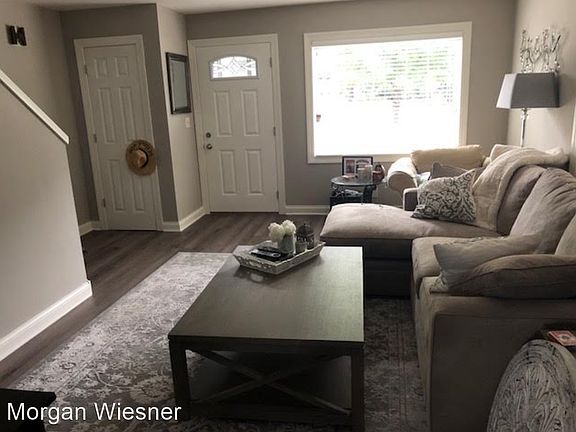 5th image of 10601-03 W Garfield Ave #10601