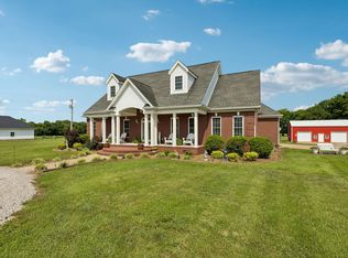 4294 Trousdale Ln, Columbia, TN 38401