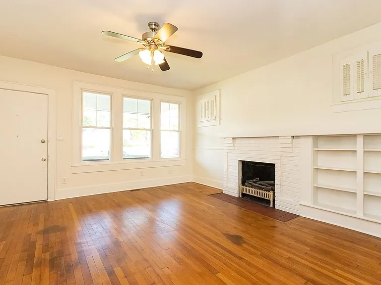 1705 Bennett Ave — Photo 5
