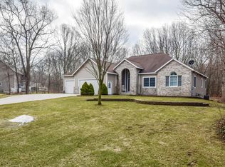 1883 Fenner Glen Dr, Muskegon, MI 49445