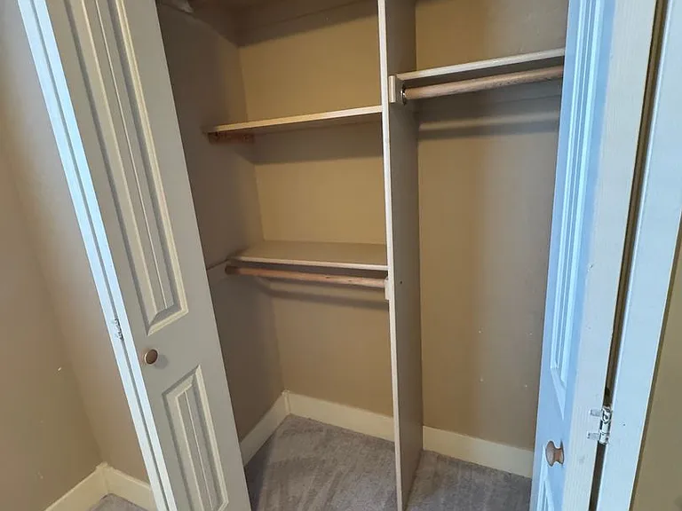 4249 Woodlake Ln — Photo 15