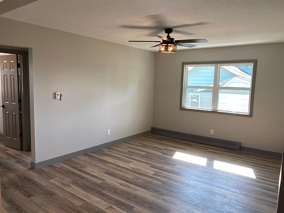 5th image of 203 3rd St SE #2-4