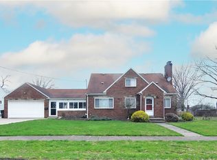 860 Meridian St, Akron, OH 44310