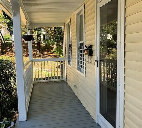 4th image of 18 Johnson Avenue