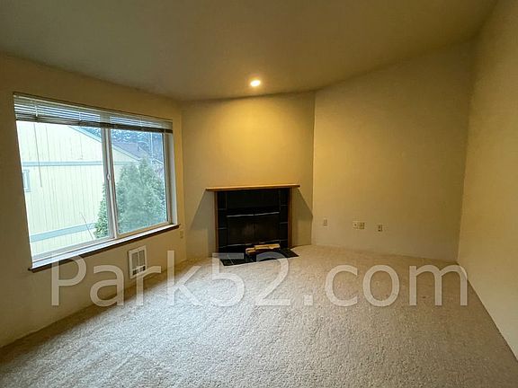 5th image of 4706 S Warner St #D