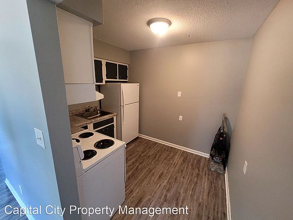 5th image of 4729 NW 62nd Ave APT 4