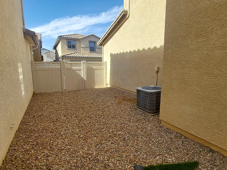 943 S Sabino Dr — Photo 19
