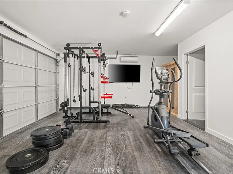 4630 Cedros Ave — Photo 46