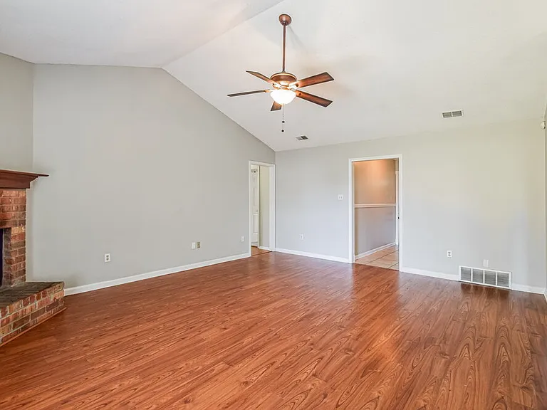 10378 Yates Dr — Photo 5