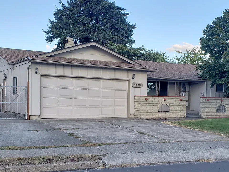 1355 Lawnridge Ave