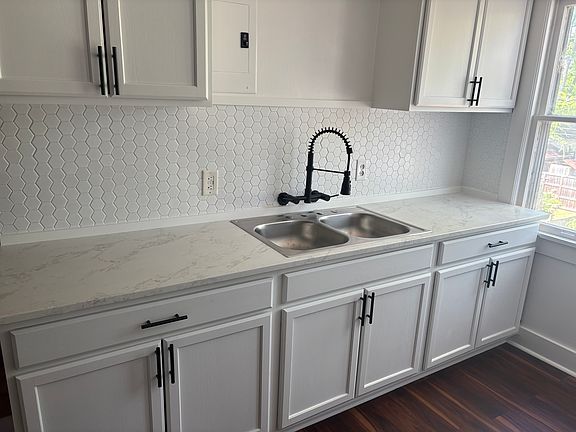 3rd image of 4502 Wyoming Ave #B