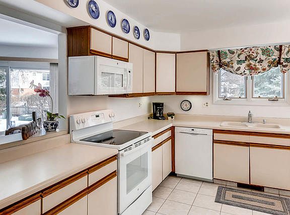 5th image of 1626 E Avon Ct