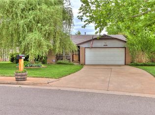 1012 Lapwing Rd, Edmond, OK 73003