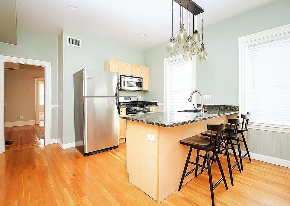 1st image of 10 Hersey St #3