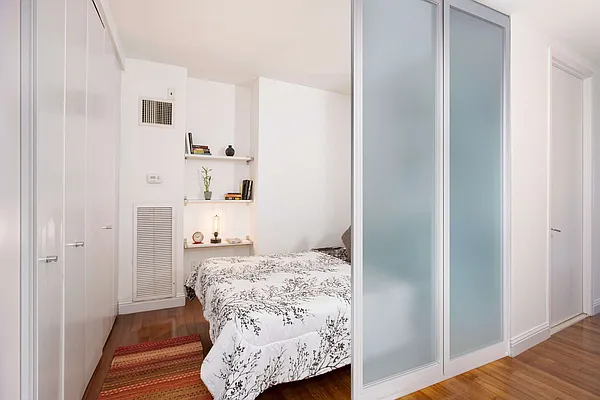 Sold by Compass | media 23