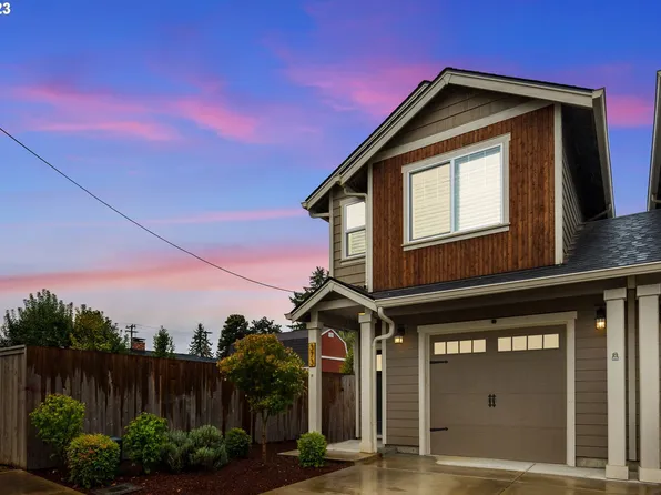 373 N 1st St, Carlton, OR 97111