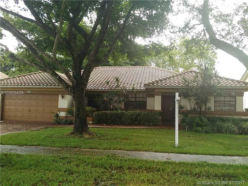 1st image of 1600 W Oak Knoll Cir