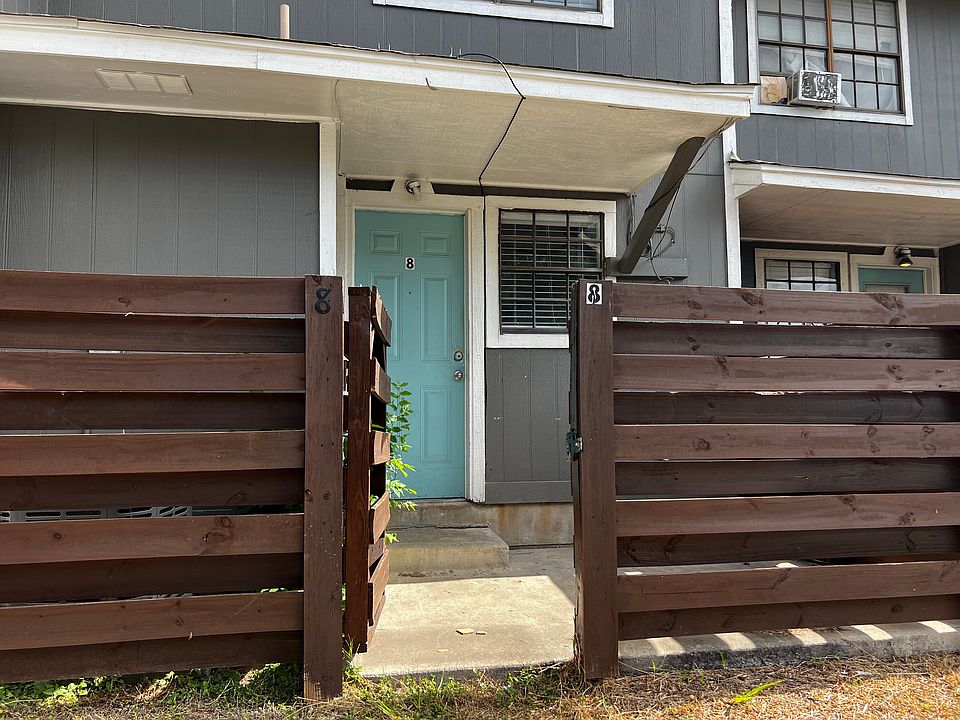 Private fenced in patio