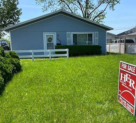 2nd image of 3908 Larkspur Dr