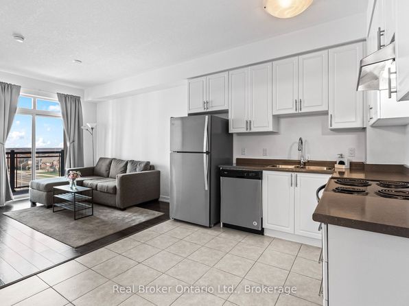 2490 Old Bronte Rd #507, Oakville, ON L6M 0Y5