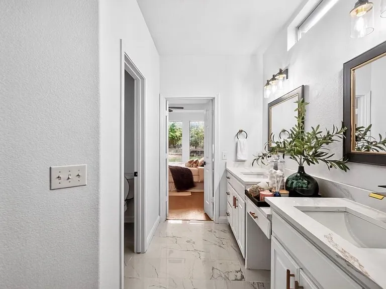 1709 Stapleton Dr — Photo 13