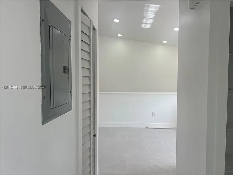 2425 W 76th St #207 — Photo 15