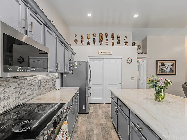 17475 W Spring Ln — Photo 5