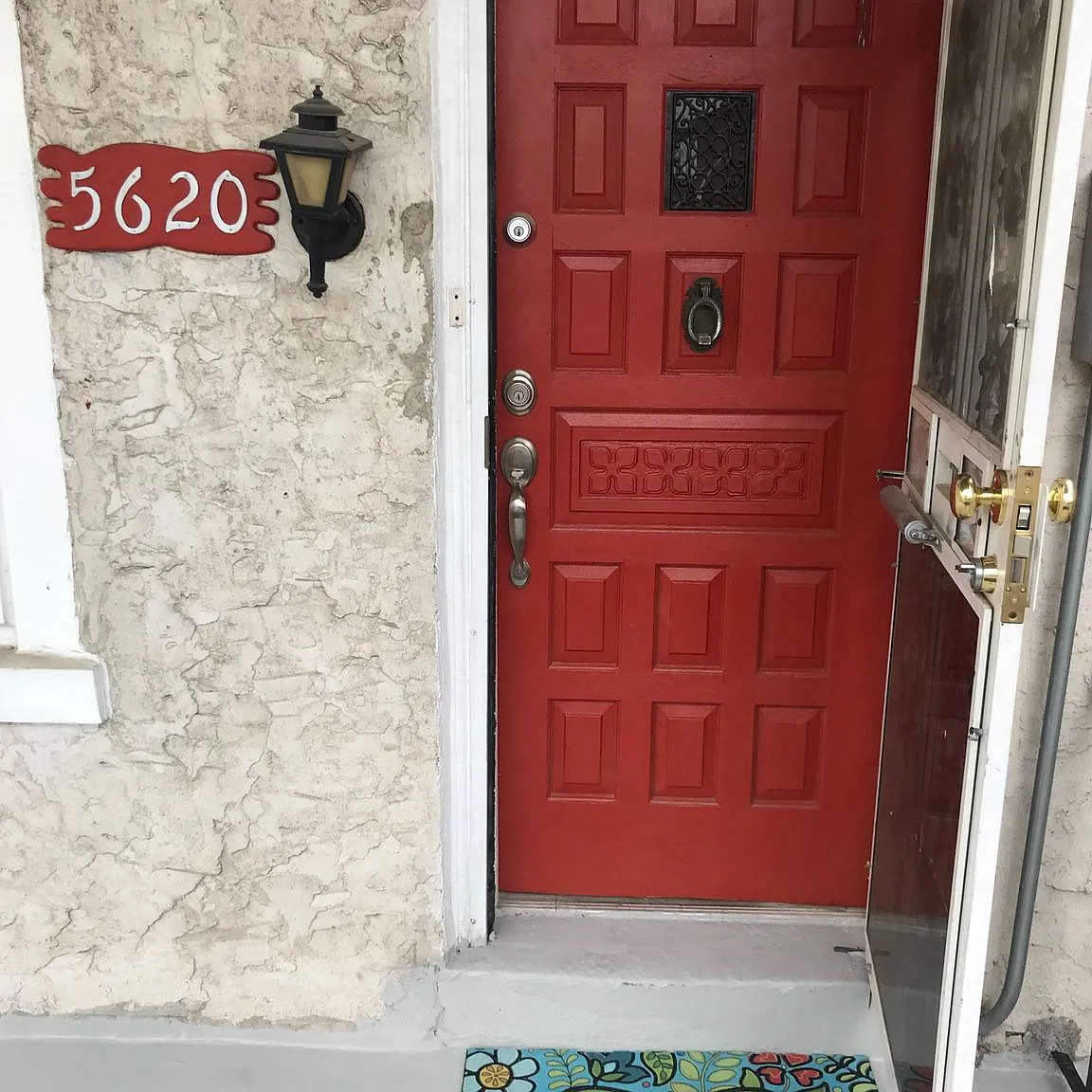 3 bed, 2.0 bath, 1320 sqft, $1,950 — Photo 2