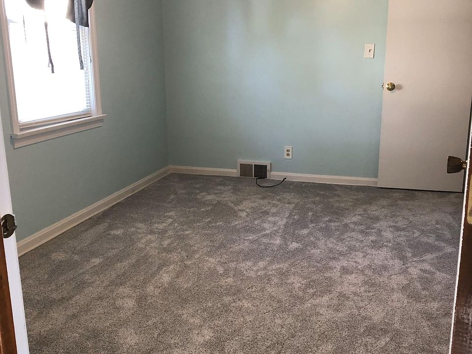2nd image of 25990 Bagley Rd