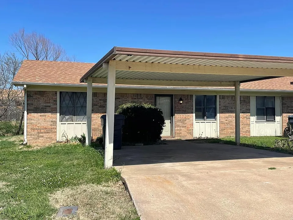 1639 N Cedar Loop