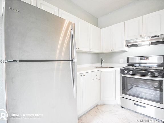 2nd image of 1017 Jefferson Avenue # Second Floor