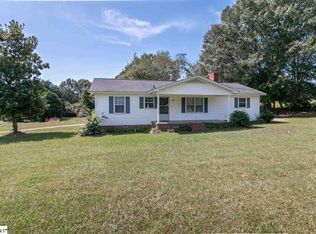 3086 Metric Rd, Laurens, SC 29360