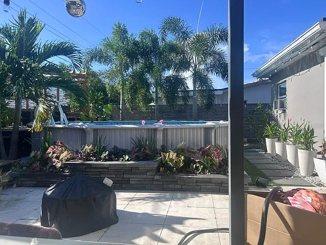 Studio, 1.0 bath, 500 sqft, $1,450 — Photo 1