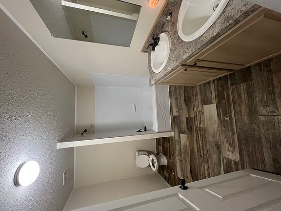 3rd image of 5055 Pebble Ln