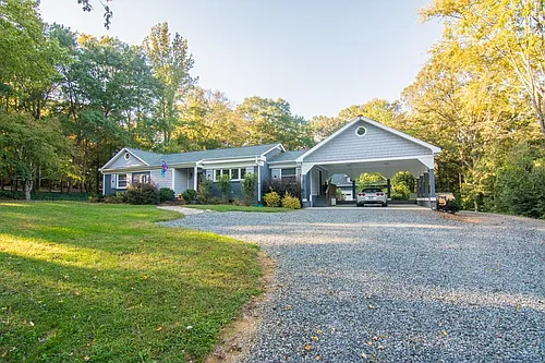 1000 Jefferson Dr Photo 1