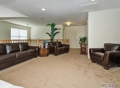 4th image of 200 Kettles Ln
