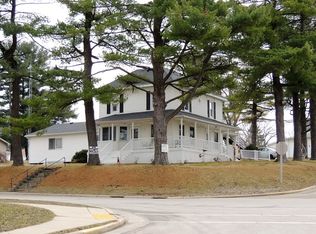 535 Spring St, Highland, WI 53543