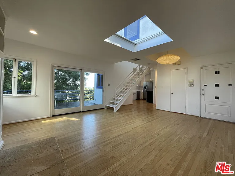 6216 Temple Hill Dr — Photo 5