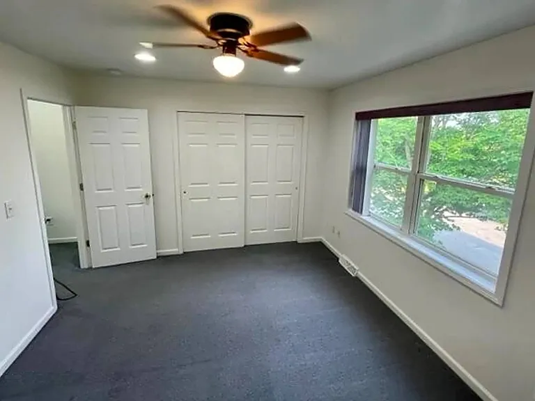 98 Harvard Rd — Photo 25